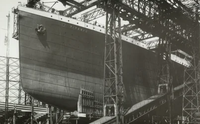RMS Titanic quasi pronta per il lancio, 5 gennaio 1911
